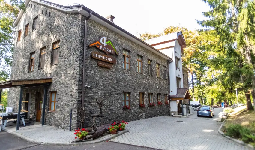 4 vszak Hegyihotel Mtrahza - Hsvt