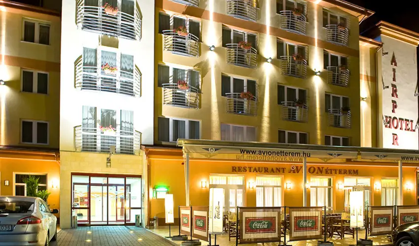 Airport Hotel Budapest Vecss - Hsvt - teljes elrefizetssel (min. 3 j)