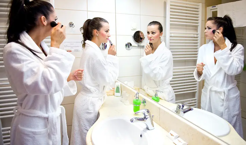 Airport Hotel Budapest Vecss - Hsvt - teljes elrefizetssel (min. 3 j)