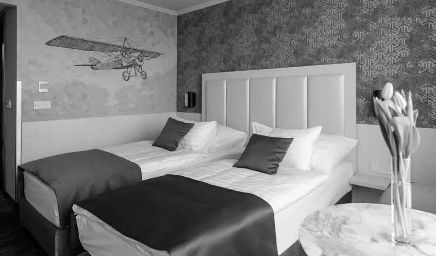 Airport Hotel Budapest Vecs�s - H�sv�t - teljes el�refizet�ssel (min. 2 �j)