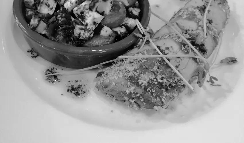 Airport Hotel Budapest Vecs�s - H�sv�t - teljes el�refizet�ssel (min. 2 �j)