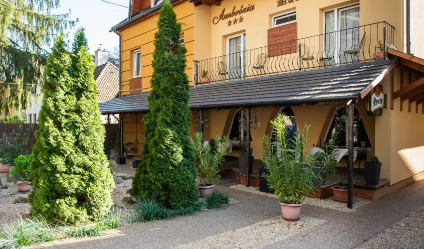 Ambrzia Szllshely s tterem Miskolctapolca - Hsvt (min. 3 j)