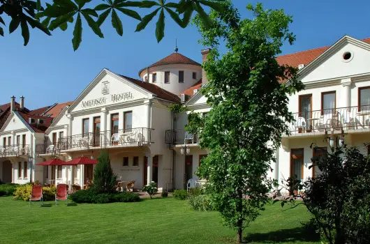 Ametiszt Hotel - H�sv�t