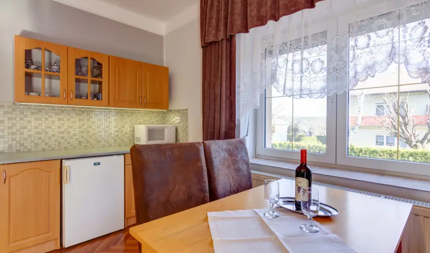 Andrea Villa Hvz - Hsvt (min. 2 j)