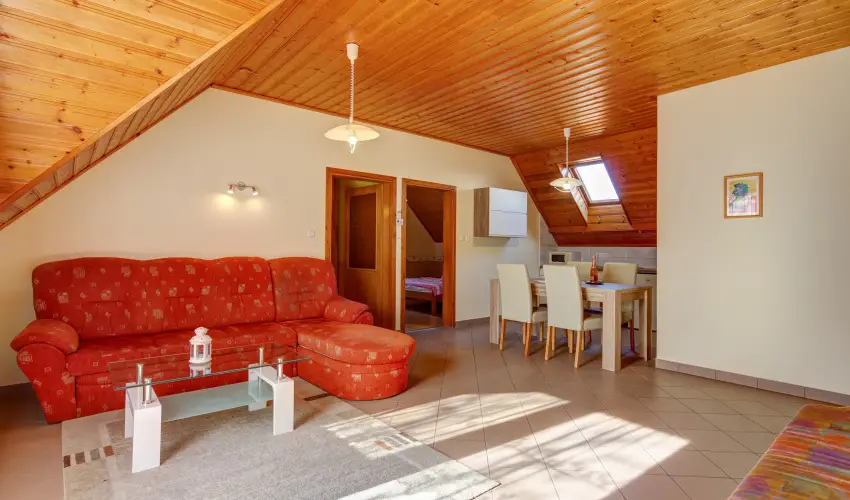 Andrea Villa Hvz - Hsvt (min. 2 j)