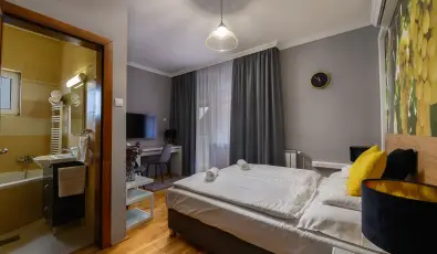 Angyal Panzi� Hajd�szoboszl�