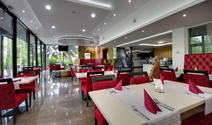 Aqua Hotel Gyula - Hsvt (min. 3 j)