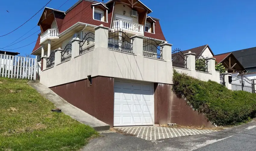 Arany Apartmanhz Zalagyngye  Zalakaros - Hsvt (min. 2 j)