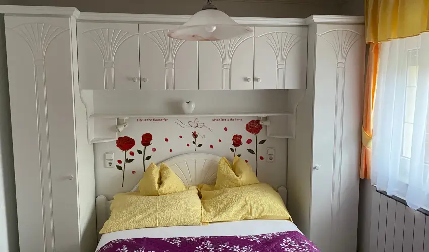 Arany Apartmanhz Zalagyngye  Zalakaros - Hsvt (min. 2 j)