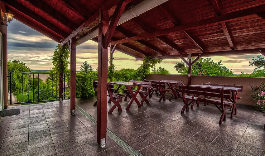 Aranypatk� Panzi� Gy�r�jbar�t - H�sv�t