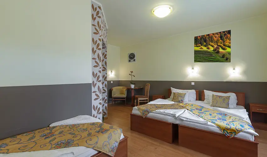 Aranypatk� Panzi� Gy�r�jbar�t - H�sv�t