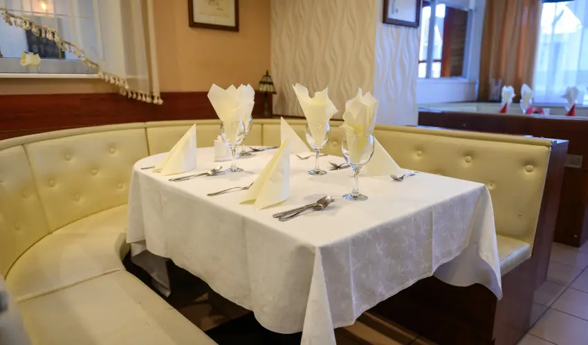 Aranypatk� Panzi� Gy�r�jbar�t - H�sv�t