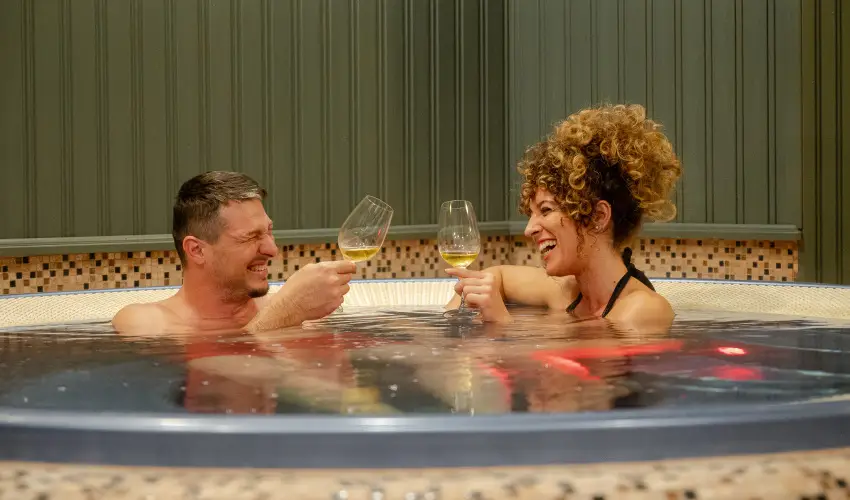 Barka Galria Hotel s tterem Tllya - Hsvt