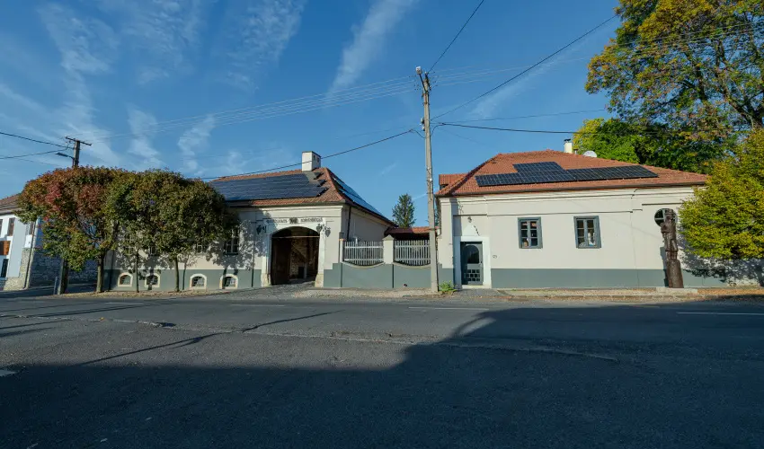 Barka Galria Hotel s tterem Tllya - Hsvt