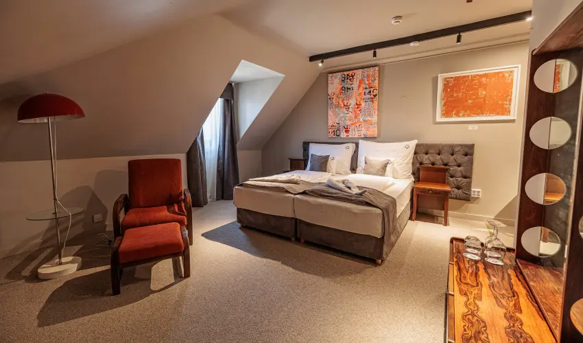 Barka Galria Hotel s tterem Tllya - Hsvt