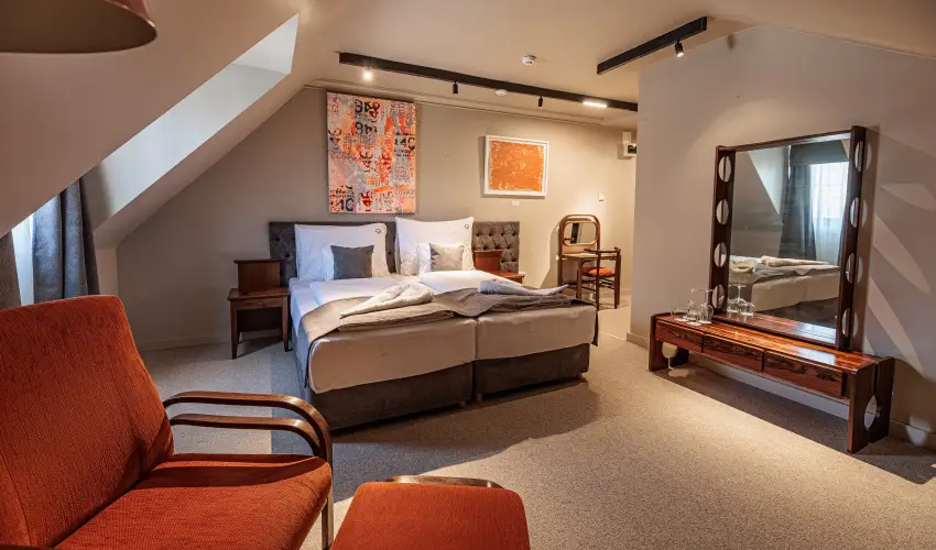 Barka Galria Hotel s tterem Tllya - Hsvt