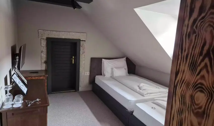 Barka Galria Hotel s tterem Tllya - Hsvt