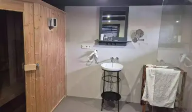 Barka Galria Hotel s tterem Tllya