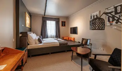 Barka Galria Hotel s tterem Tllya