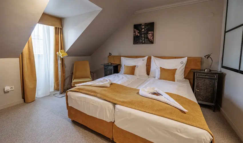 Barka Galria Hotel s tterem Tllya - Hsvt