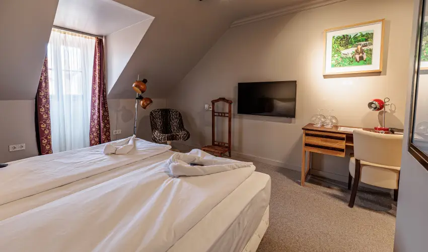 Barka Galria Hotel s tterem Tllya - Hsvt