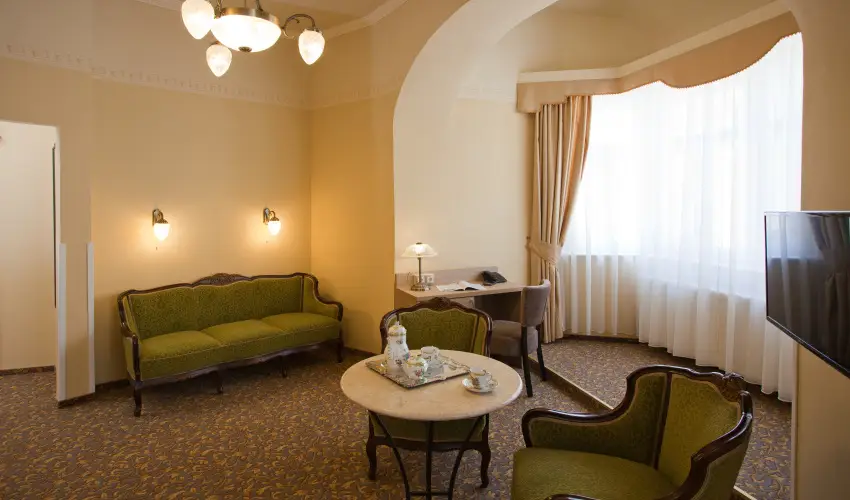 Barokk Hotel Promend Gyr - Hsvt - teljes elrefizetssel