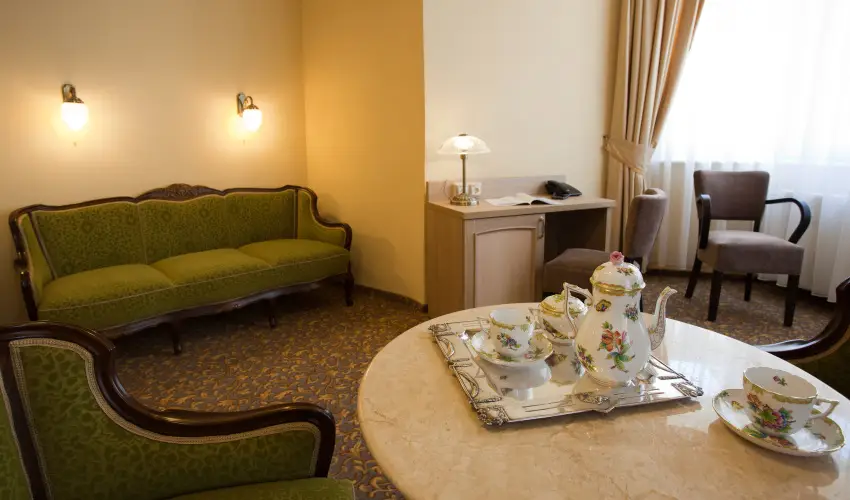 Barokk Hotel Promend Gyr - Hsvt - teljes elrefizetssel