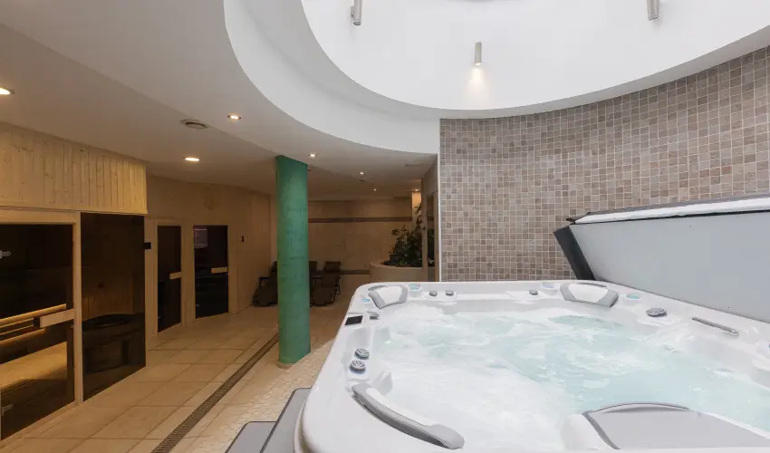 Bazilika alatti Panzi Esztergom - Hsvt 