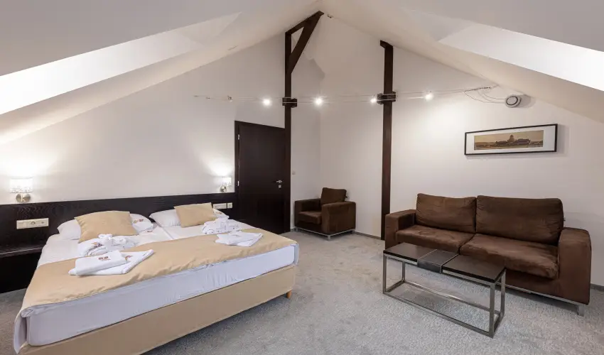 Bazilika alatti Panzi Esztergom - Hsvt 