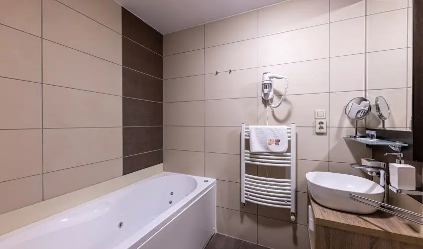 Bazilika alatti Panzi Esztergom - Hsvt 