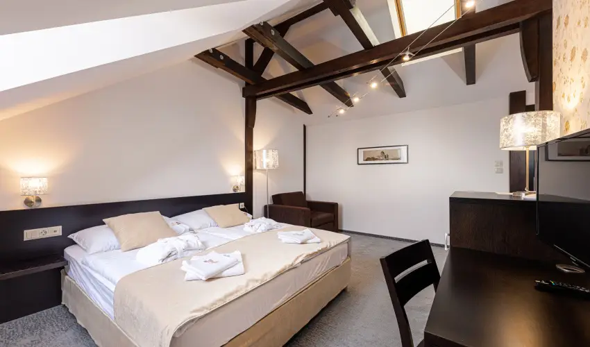 Bazilika alatti Panzi Esztergom - Hsvt 