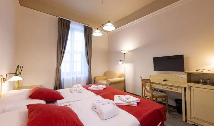 Bazilika alatti Panzi Esztergom - Hsvt 