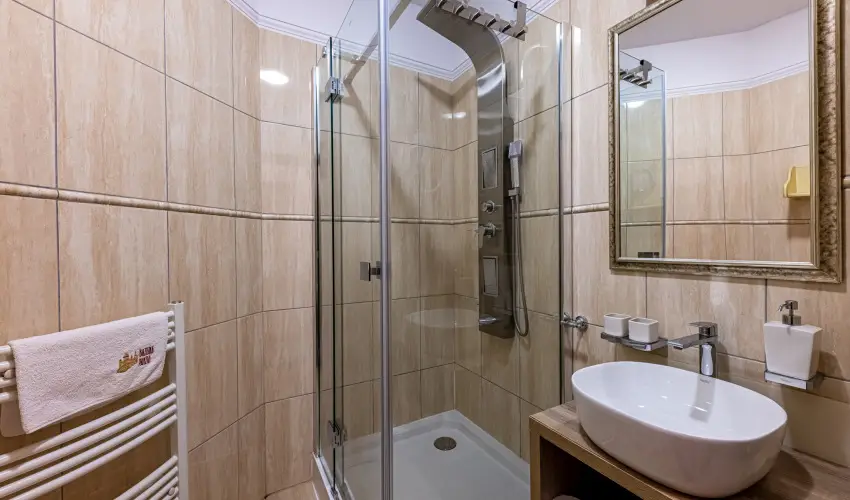 Bazilika alatti Panzi Esztergom - Hsvt 