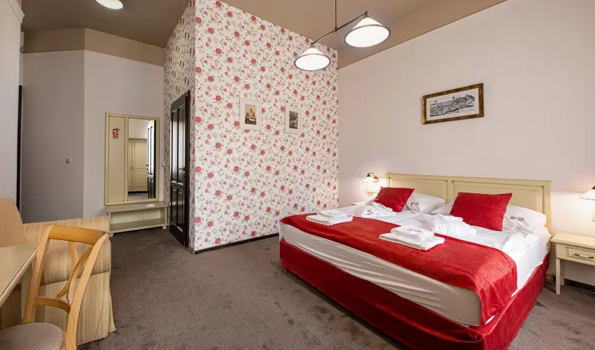 Bazilika alatti Panzi Esztergom - Hsvt 