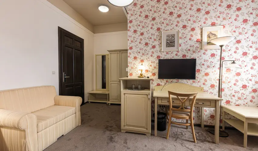 Bazilika alatti Panzi Esztergom - Hsvt 