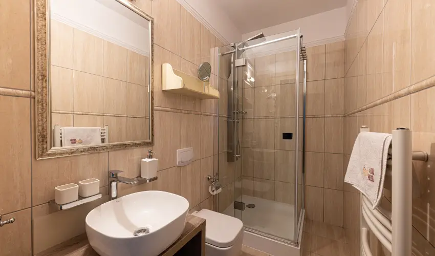 Bazilika alatti Panzi Esztergom - Hsvt 