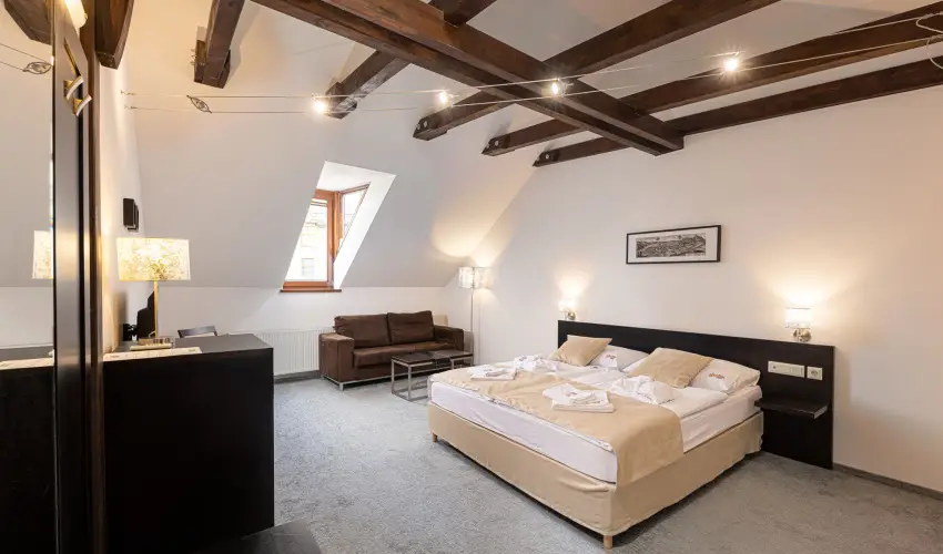 Bazilika alatti Panzi Esztergom - Hsvt 