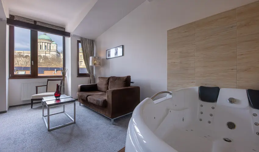 Bazilika alatti Panzi Esztergom - Hsvt 