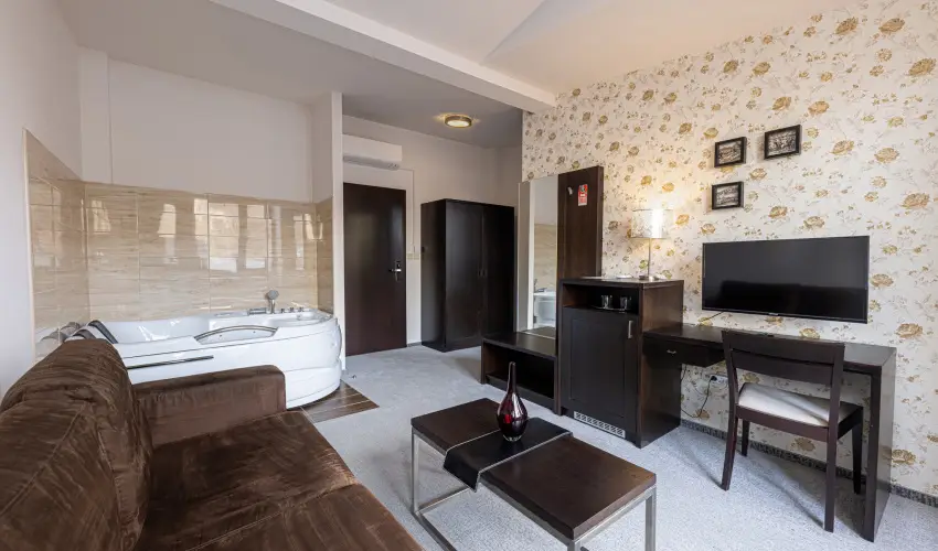 Bazilika alatti Panzi Esztergom - Hsvt 