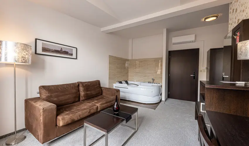 Bazilika alatti Panzi Esztergom - Hsvt 