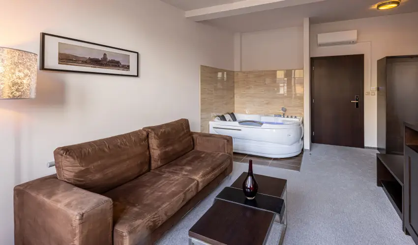 Bazilika alatti Panzi Esztergom - Hsvt 