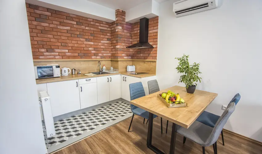 Berill Suites Srvr - Hsvt