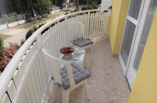 Bogl�rka Panzi�-�tterem - H�sv�t (min. 2 �j)