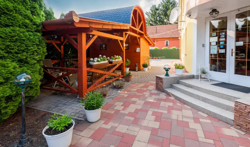 Boglrka Panzi-tterem  Mezkvesd - Hsvt (min. 2 j)