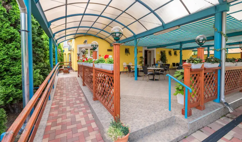 Boglrka Panzi-tterem  Mezkvesd - Hsvt (min. 2 j)