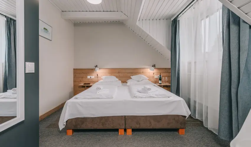 Borbartok Panzi Badacsonytomaj - Hsvt (min. 2 j)