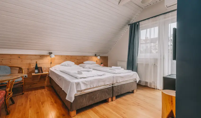 Borbartok Panzi Badacsonytomaj - Hsvt (min. 2 j)