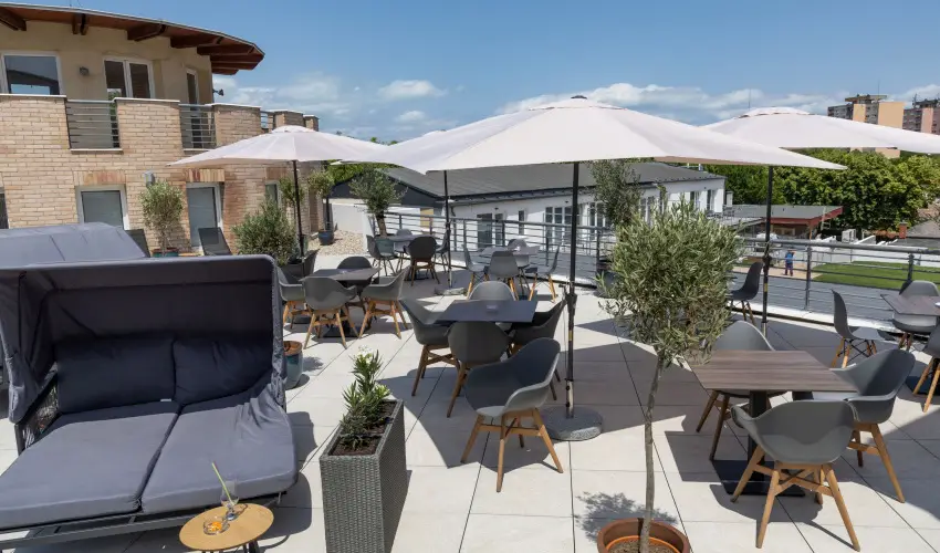 CE Plaza Hotel Si�fok - CE Plaza H�sv�t (min. 3 �j)