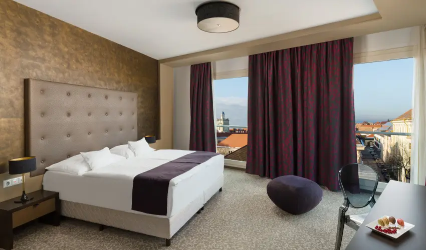 Corso Hotel Pcs Pcs - Hsvt - teljes elrefizetssel