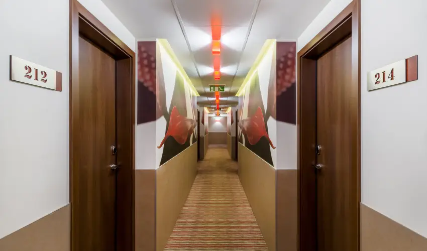 Corso Hotel Pcs Pcs - Hsvt - teljes elrefizetssel